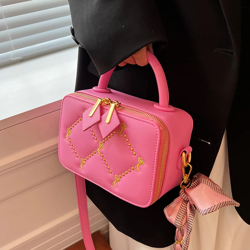 

Classic Bag Women's Bag 2022 Summer New Niche Design Messenger Bag High-quality Texture Handbag Square Bag Box Bag