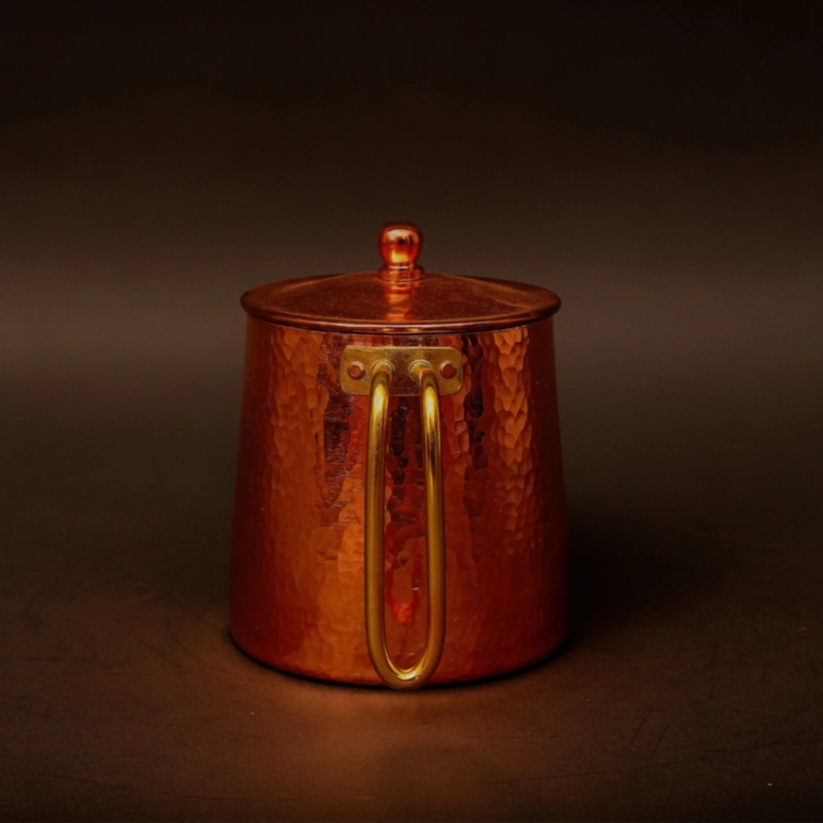 Фото Медный кофейник ручной ковки с изогнутой ручкой и крышкой, портативный, прочный, для бариста и кухни №4