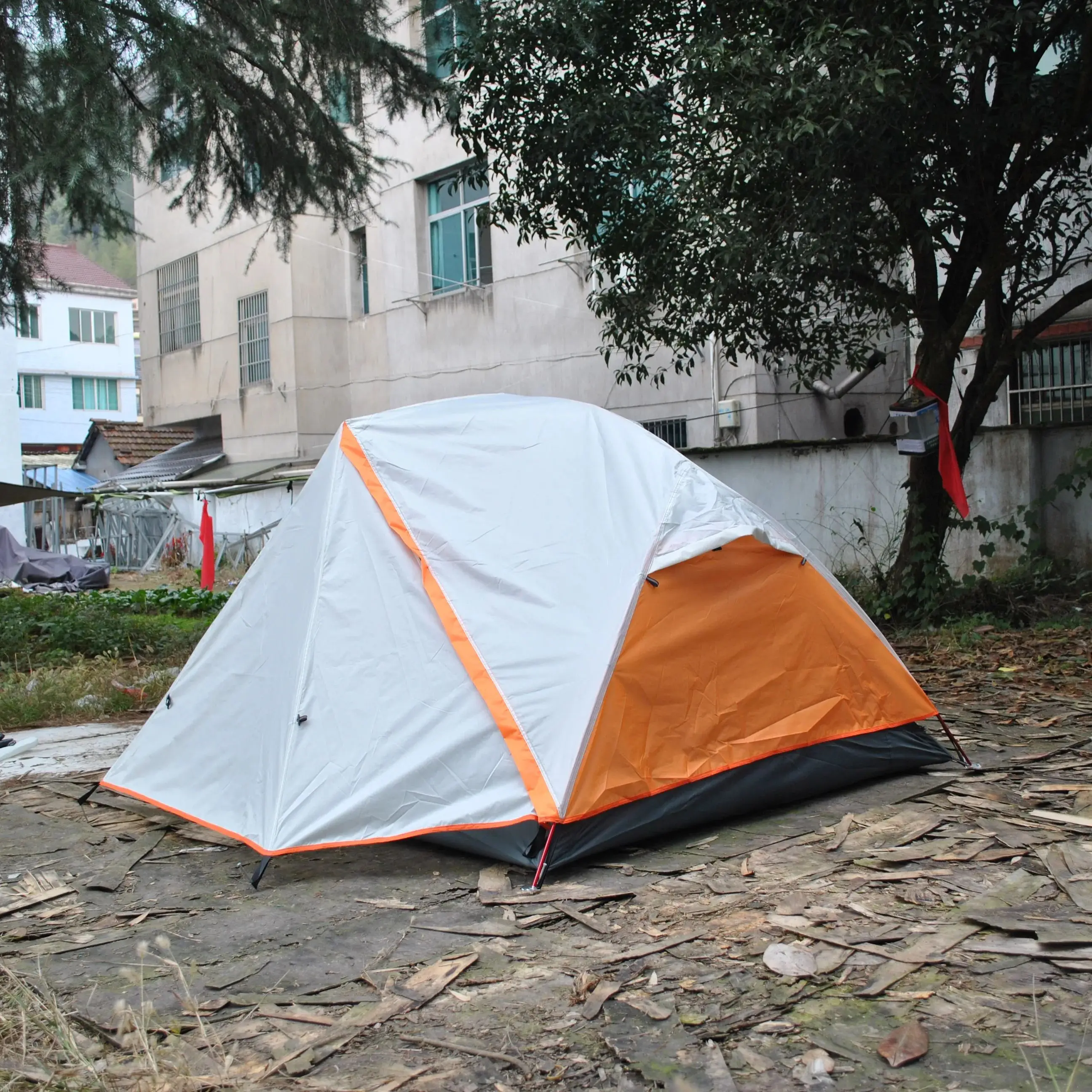 В комплект входит сочетающаяся силиконовая белая оранжевая Hoba ультратонкая