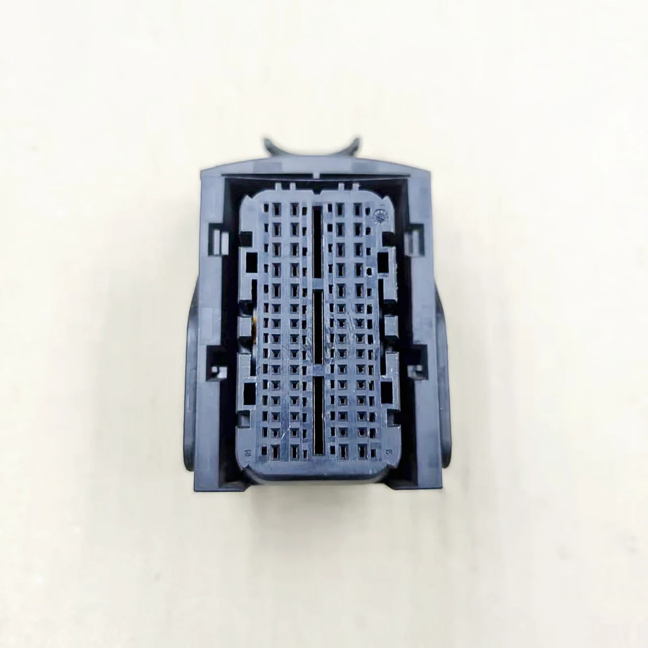 Оригинальный разъем для компьютерной платы Bosch ECU EDC17/16, разъем № 1, 94 отверстия, 60 контактов