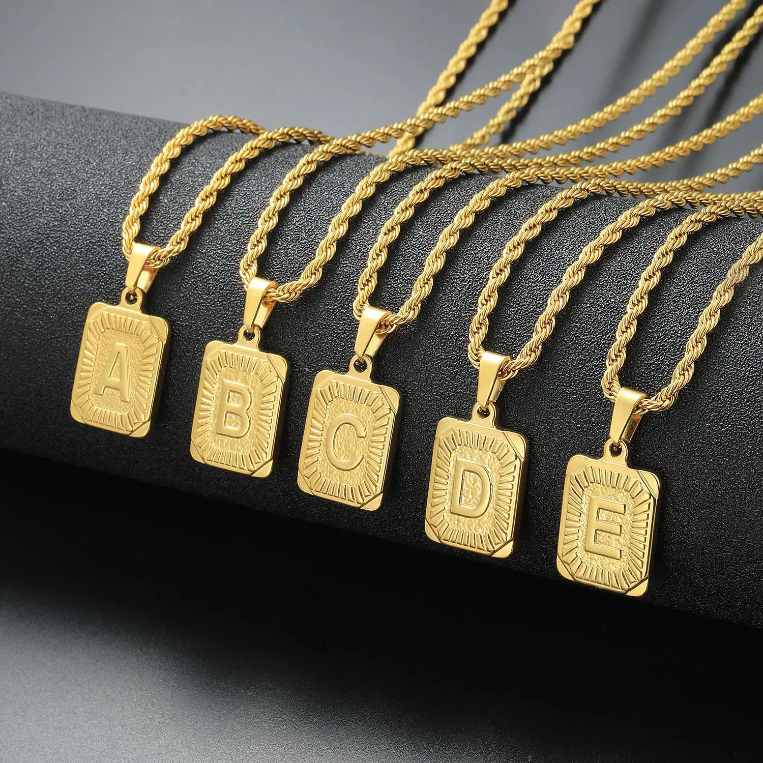 

Initials Pendant Letter Name Necklace For Women Men Gold Silver Color Square Alphabet Charm Wave Link Chain Couple Pendants