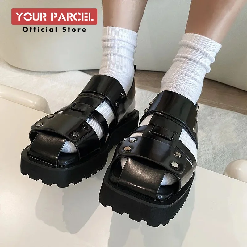 Сандалии с квадратным носком в стиле ретро