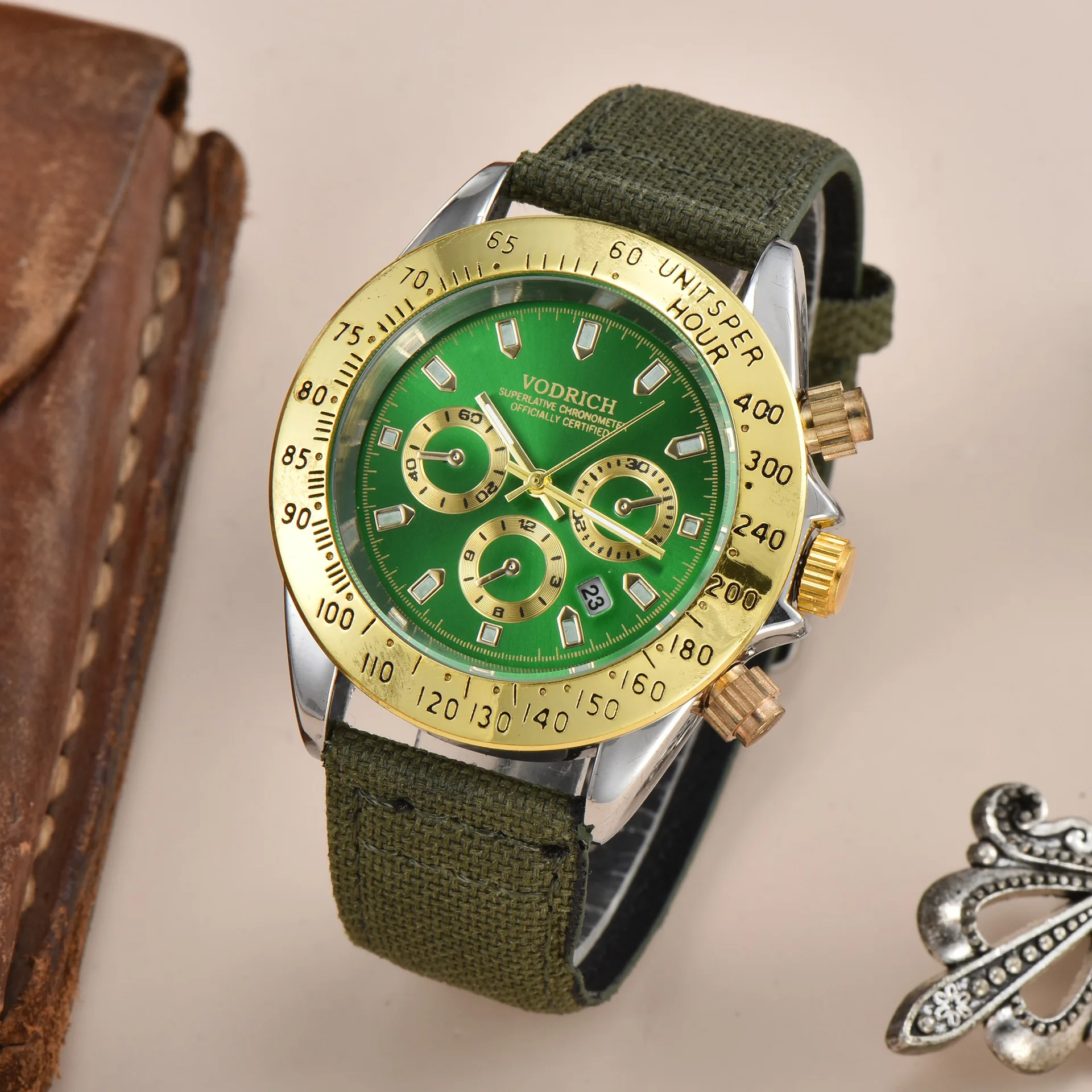 

2022 NEW Luxury Gold Men Business Classic Braided strap Quartz Watch