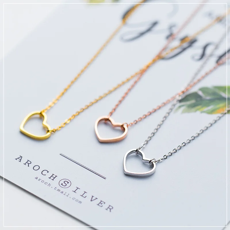 

Silver Women's Japanese and Korean Style Fashion Sweet Simple Hollow Heart Necklace Elegant Lady Clavicle Chain Women