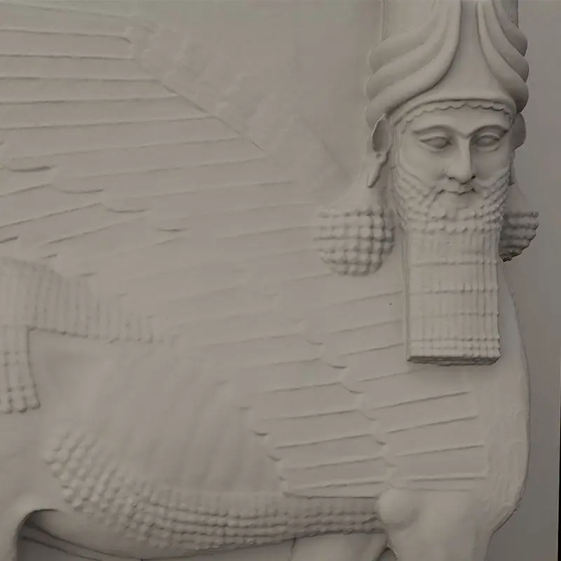 Гипсовая скульптура крылатая голова коровы