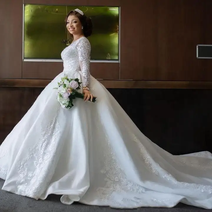 Bll Gown Long Sleeve Wedding Dress Bridal Gown Elegant Bridal Dress Long Sleeves Beautiful Lace Bride Wedding Dresses