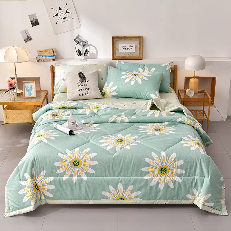 

Air Condition Summer Quilt Comforter Light Weight Smooth Summer Quilt High Quality Comforter Children Adult Blanket100*150 *200