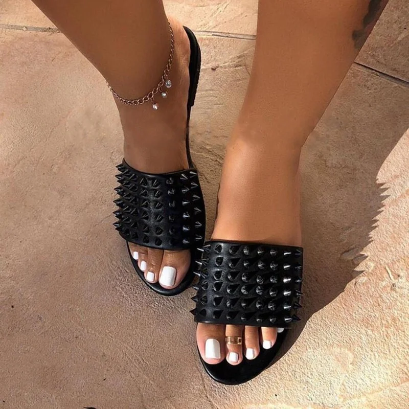

2022 Summer New Fashion One-word Sexy Slippers Plus Size Flat Sandals Women's Rivet Outdoor Beach Shoes on Offer Free Shipping