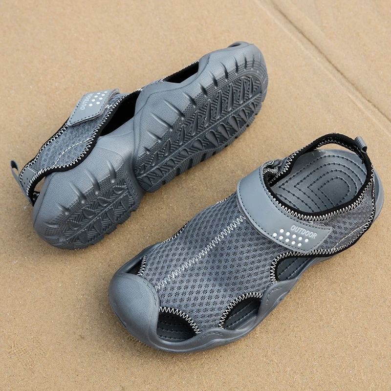 Summer Men's Sandals Outdoor Non-slip Men's Beach Sandals Wading shoes Handmade Men's Shoes Fashion Men Sneakers