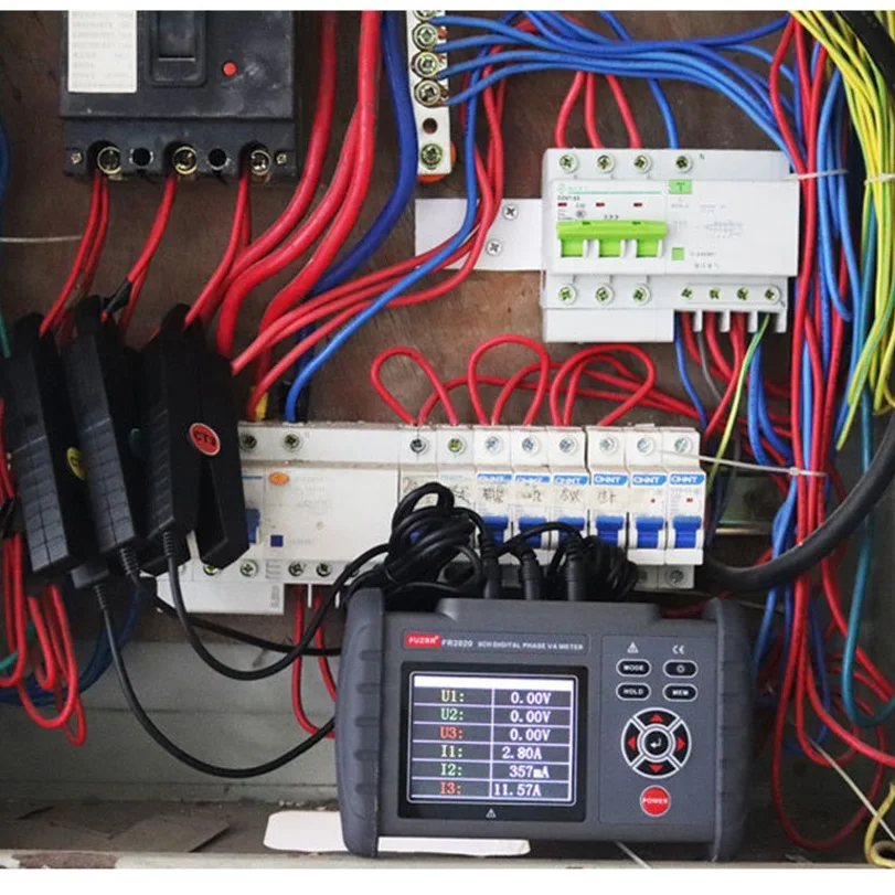 FR2020 Трехфазные цифровые фазовые вольтметры для измерения