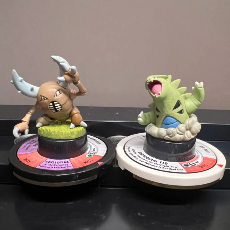 

Pokemon Tyranitar Heracross Bayleef Darkrai Turntable Doll Anime Peripheral Model Toy Collection Ornaments