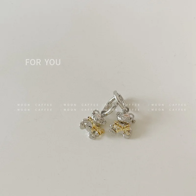 

2022 New Cute Sweet And Cool Bear Ear Buckle Fun And Playful Fashion Animal Ear Studs Ladies S925 Earring Trend Jewelry