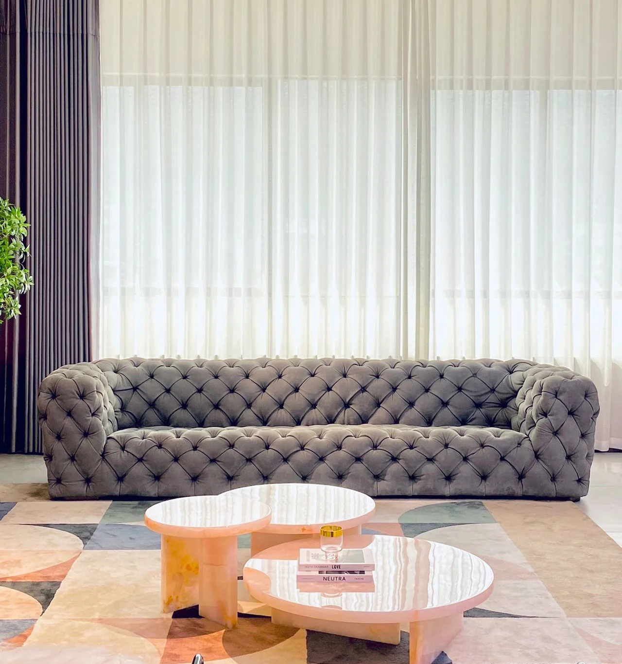 

Итальянский телефон, роскошный диван, современный, простой, маленький, домашний, искусственный диван, выдвижной диван