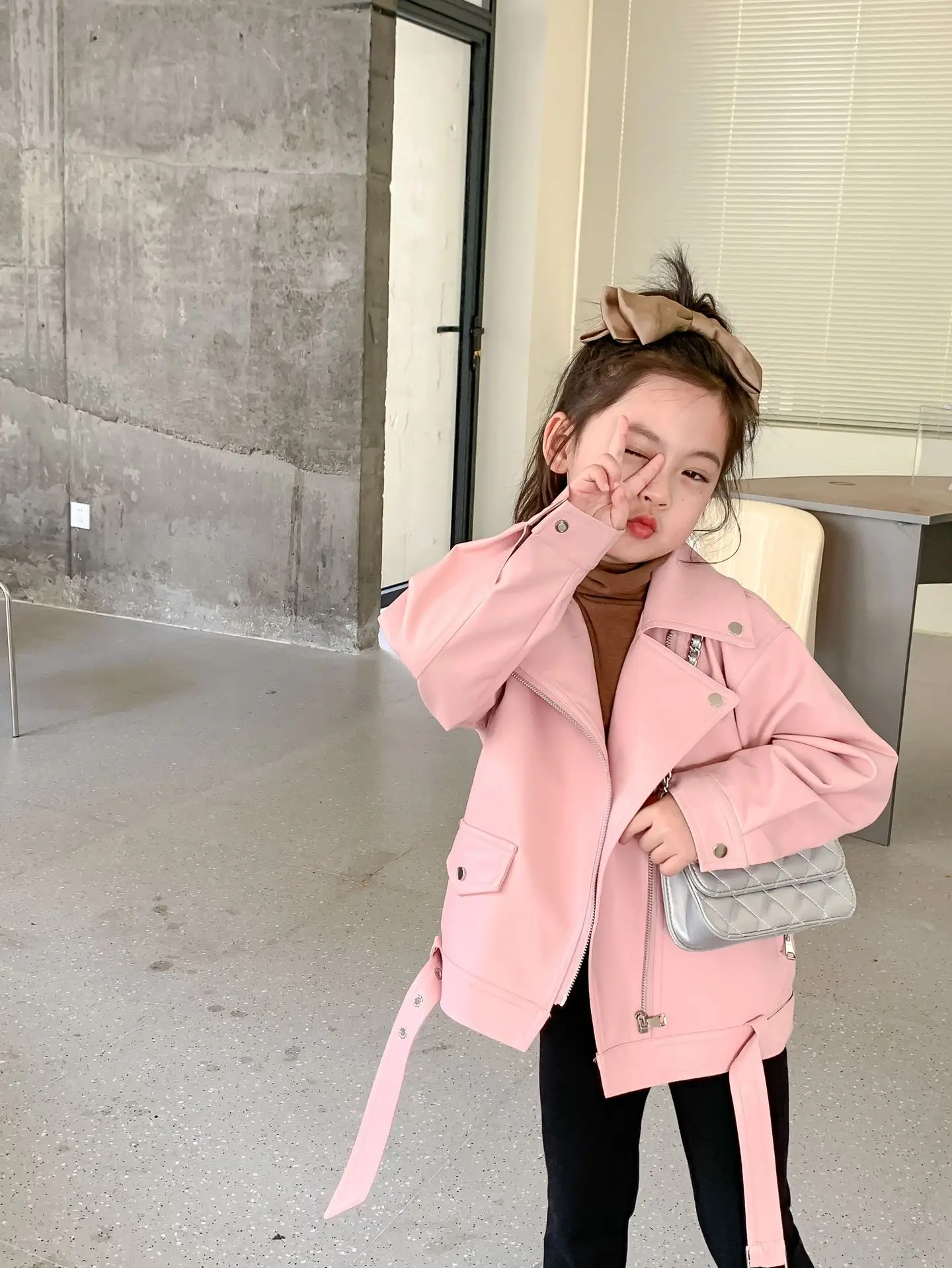 

MILA CHOU 2022 Spring Autumn Girls Pink Leather Motorcycle Jacket Children Fashion Turn-down Collar Coat Top Kids Clothes 2-8Y