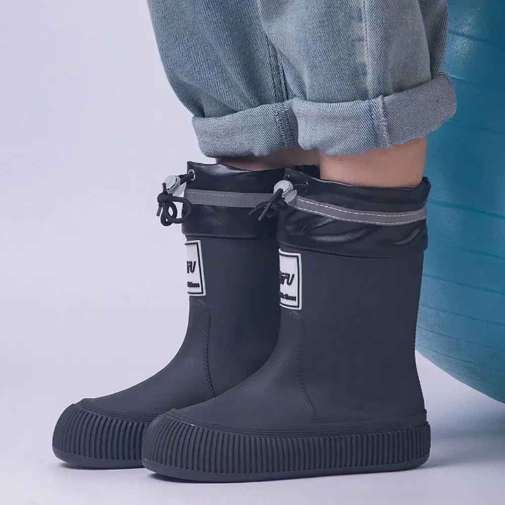Модные непромокаемые сапоги с надписью женские резиновые туфли на толстой