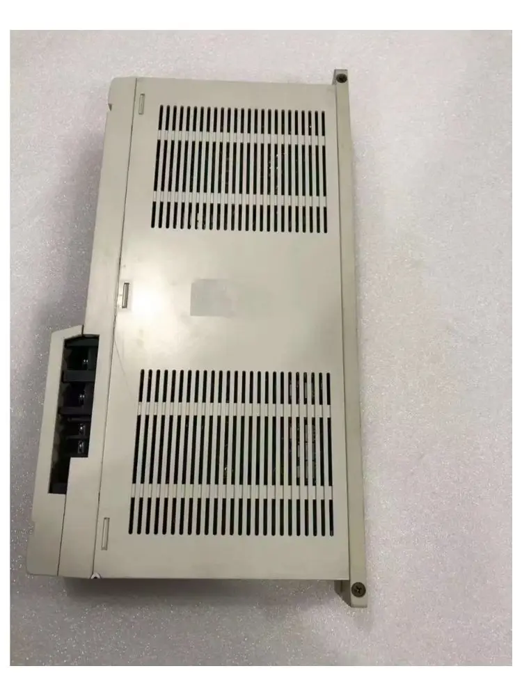 Подержанный привод MDS-B-V2-1010 протестирован в порядке.