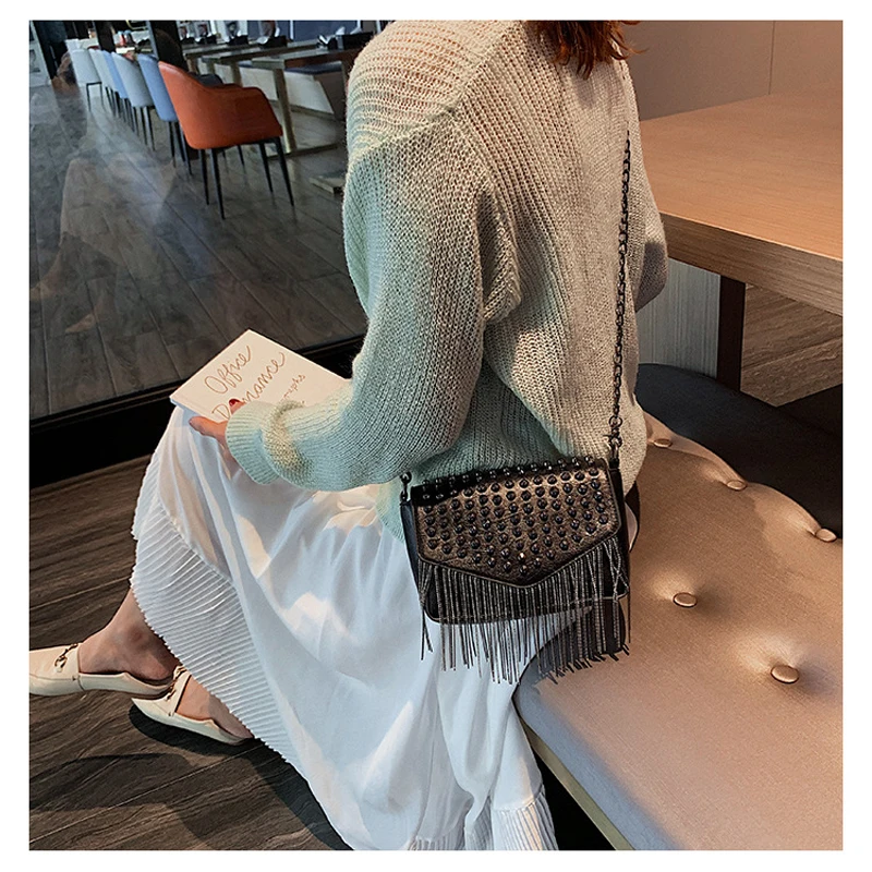 

New Fashion Tassel Korean Rivet Women's One Shoulder Diagonal Small Square Bag