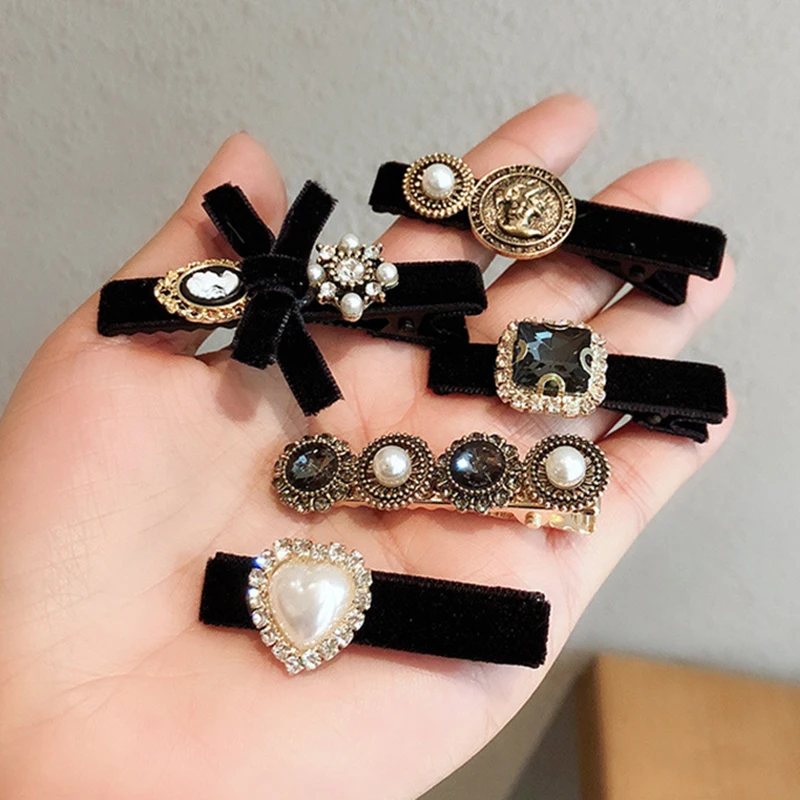 

Women Hair Clips Jewelry Fashion Crystal Hair Accessories For Girls Bow Pearl Geometric Barrettes Pins Gift on March 8th