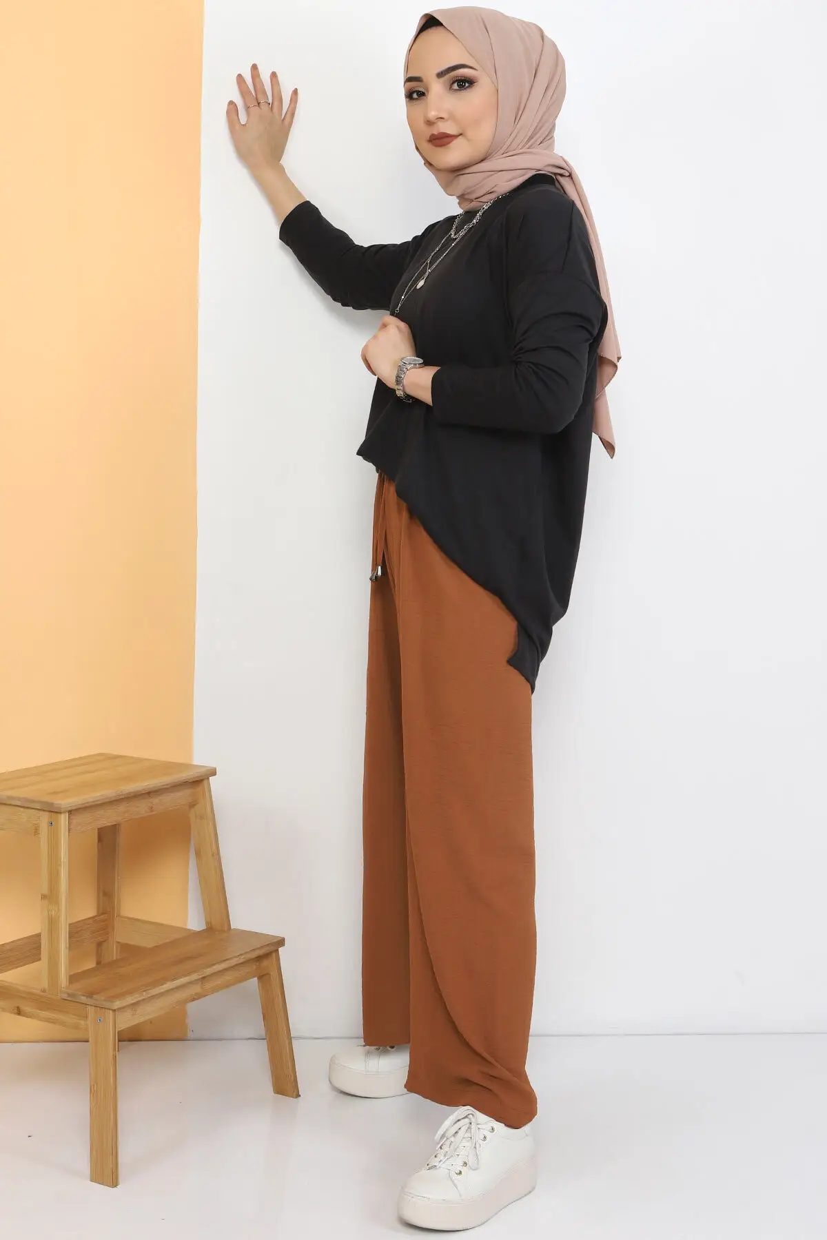 

Women Tan Ayrob Bol Leg Trouser Women's Islamic Clothing Pants