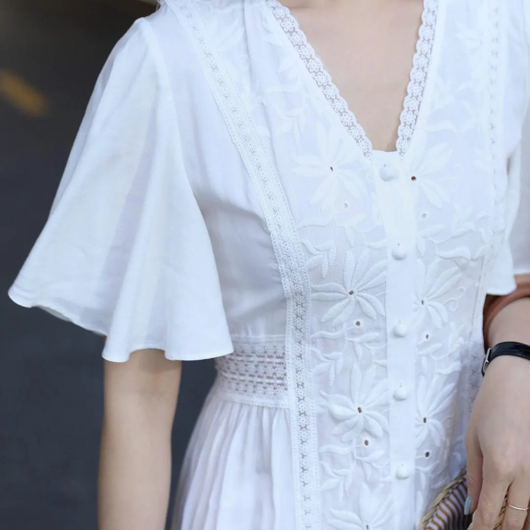 Lace French White Beach Dress Women Summer New Holiday Long Dress Temperament Embroidery Pattern Short Sleeve V-Neck Dresses