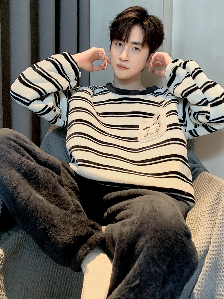 Мужские пижамы с героями мультфильмов мужские зимние утепленные из кораллового