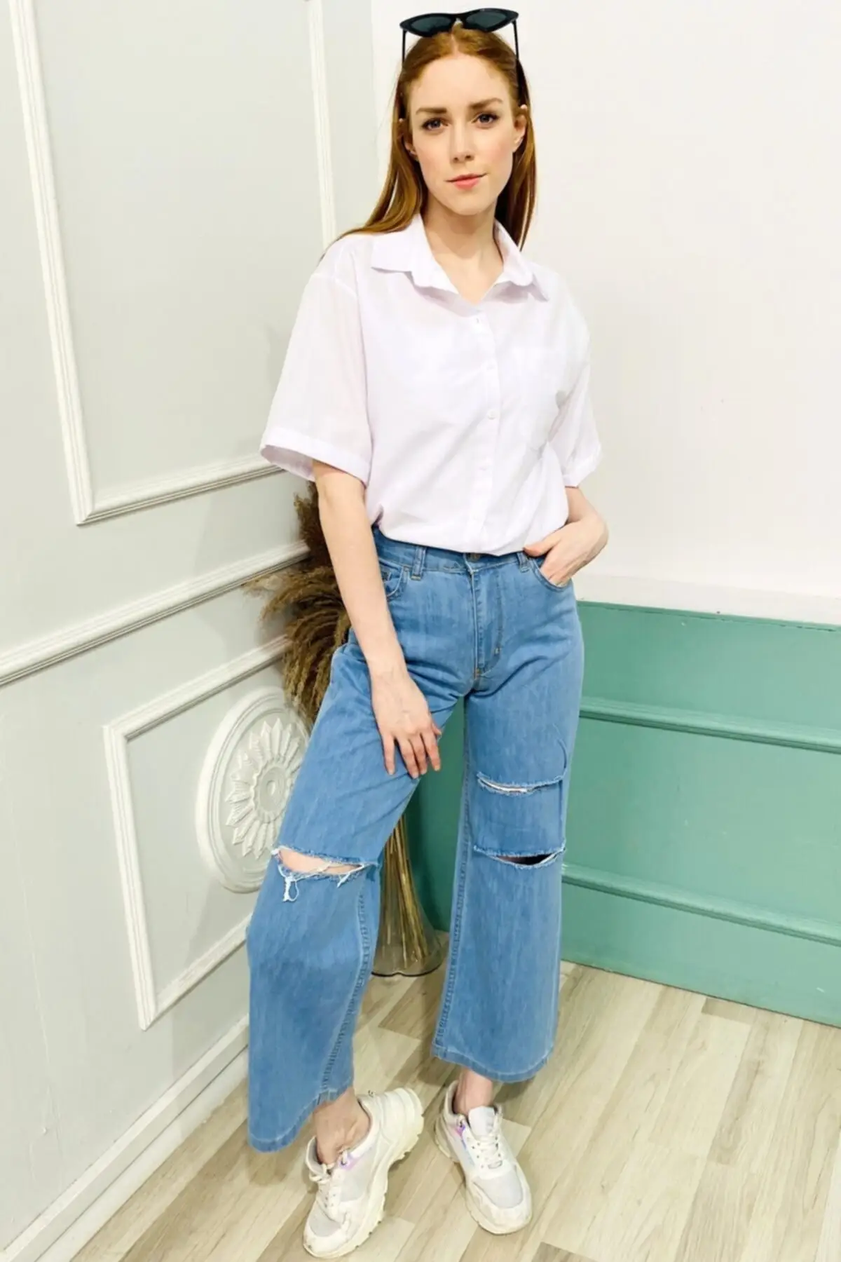

Women's Jean Ripped Knees Wide Leg Trousers Full Length Straight Pant Streetwear Female Buttons Zipper Ladies