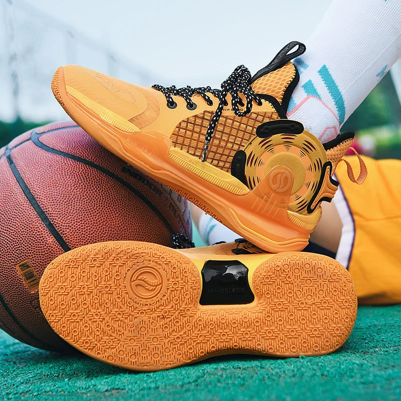 

New lightweight basketball shoes Breathable comfortable sneakers size 38-45 Shock absorbing training mesh shoes men's shoes