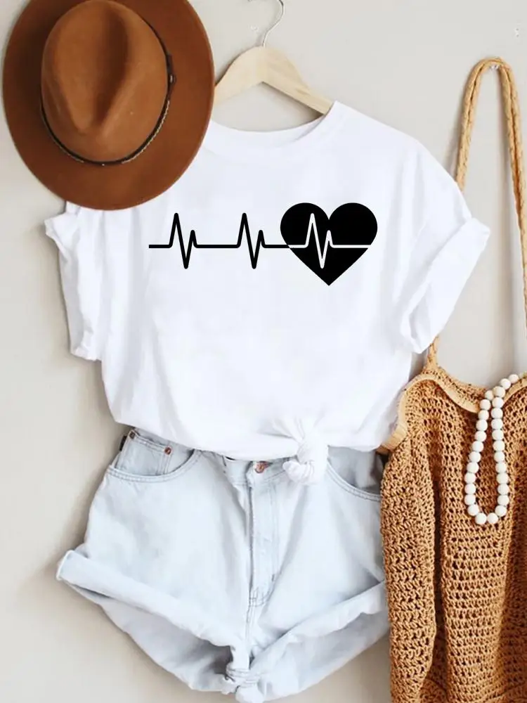 

Tee Lady Fashion Women Short Sleeve Summer Top Trend Tshirt Love Sweet New 90s Trend Travel Casual Regular Graphic T-Shirt