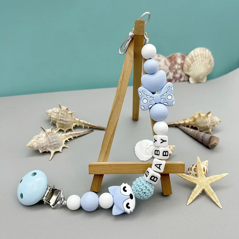 Пользовательские английские акриловые бусины с буквами имени силиконовые в виде