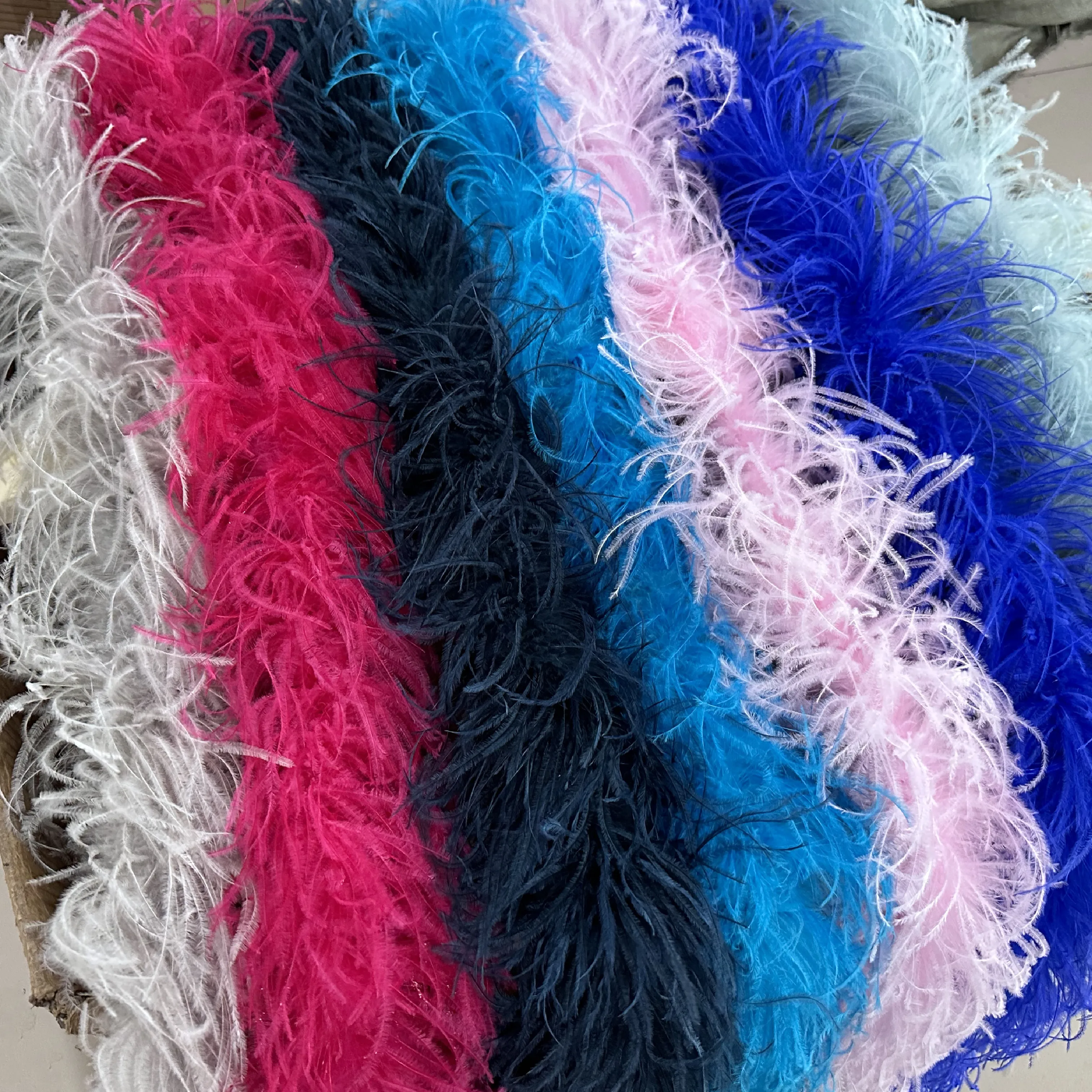 

1/2M Fluffy Ostrich Feathers Boa Trim Shawl Customize 6 10 15Ply Natural Feather Scarf for Wedding Carnival Decoration Plumes