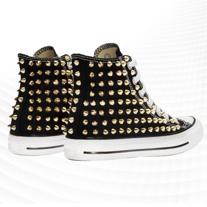 

Hand custom spring and autumn new design sense rivet canvas shoes fashion matching retro couple board shoes