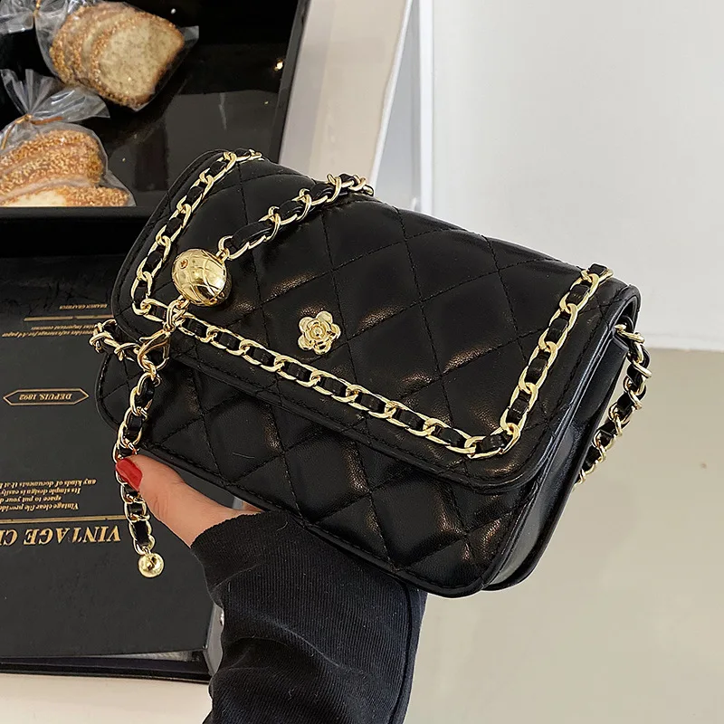 

Personality One-shoulder Women's Bag 2022 New Texture Diamond Chain Bag All-match One-shoulder Messenger Small Square Bag