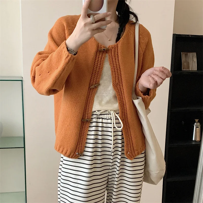 

Осень 2023 Новинка свитер модный однобортный свободный короткий вязаный кардиган пальто Топ