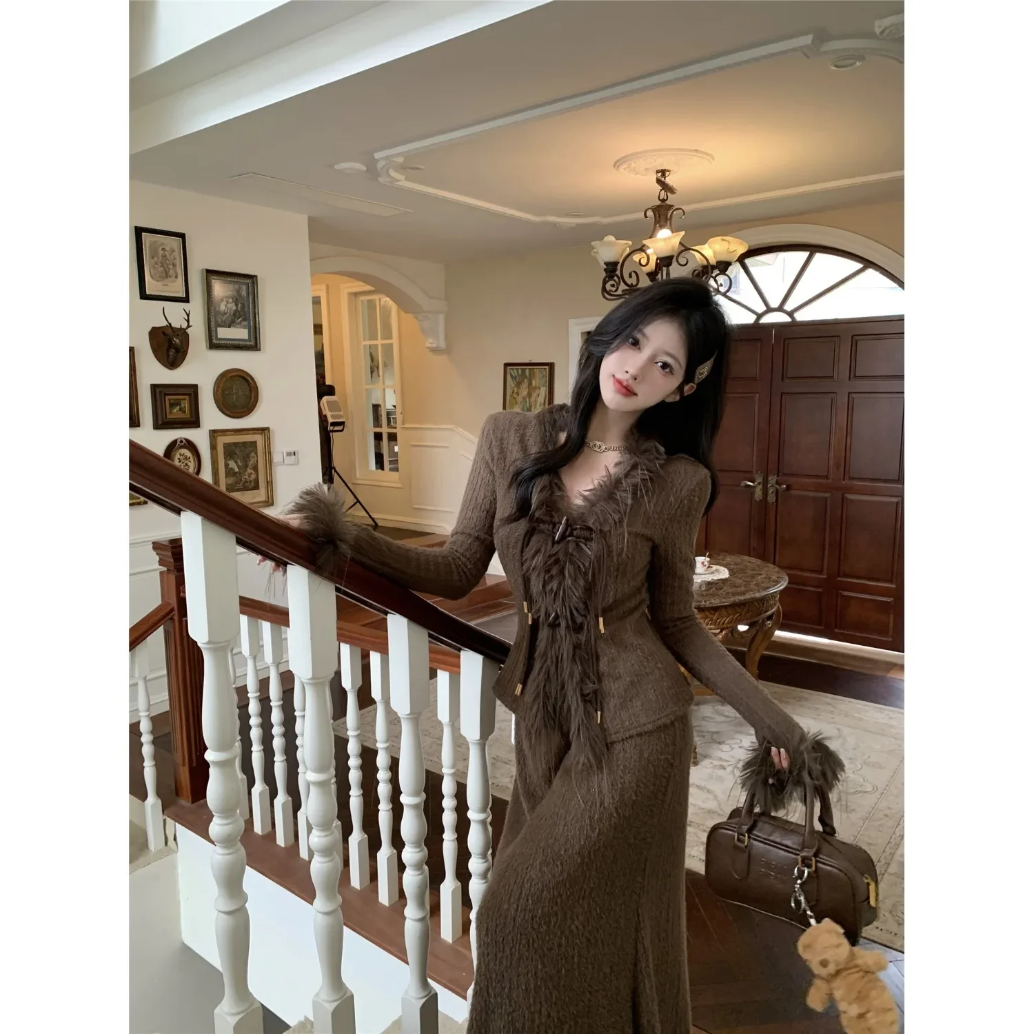 Aemifashionный вязаный свитер с длинными рукавами и подходящей юбкой женский осенний