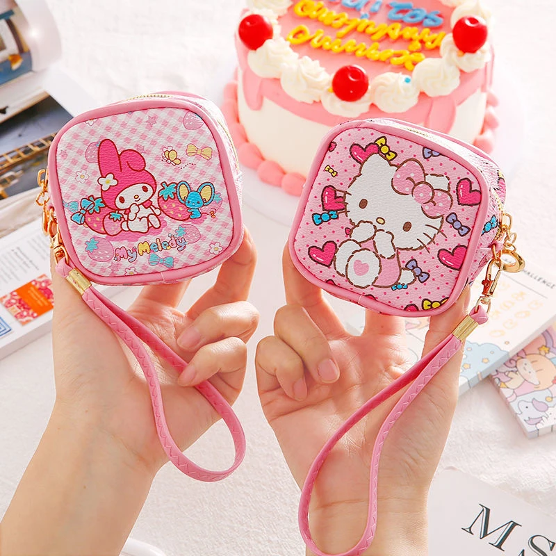 

Маленький кошелек с подвеской Sanrioed Hello Kitty, игрушки, мультяшный милый аниме кошелек в виде коричной Мелоди, периферийный кошелек, брелок для ...