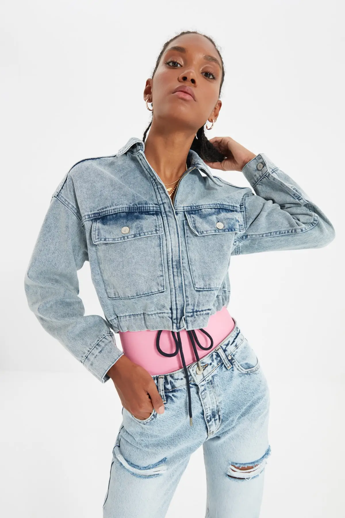 

Trendyol Pocket Detail Crop Denim Jacket TWOAW22CE0150