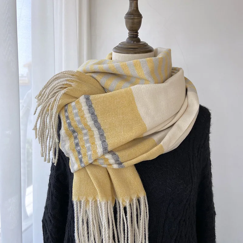 

New Arrival Winter Warm Scarves Elegant Thick Plaid Women Wraps with Tassels Fashion Soft Female Shawls