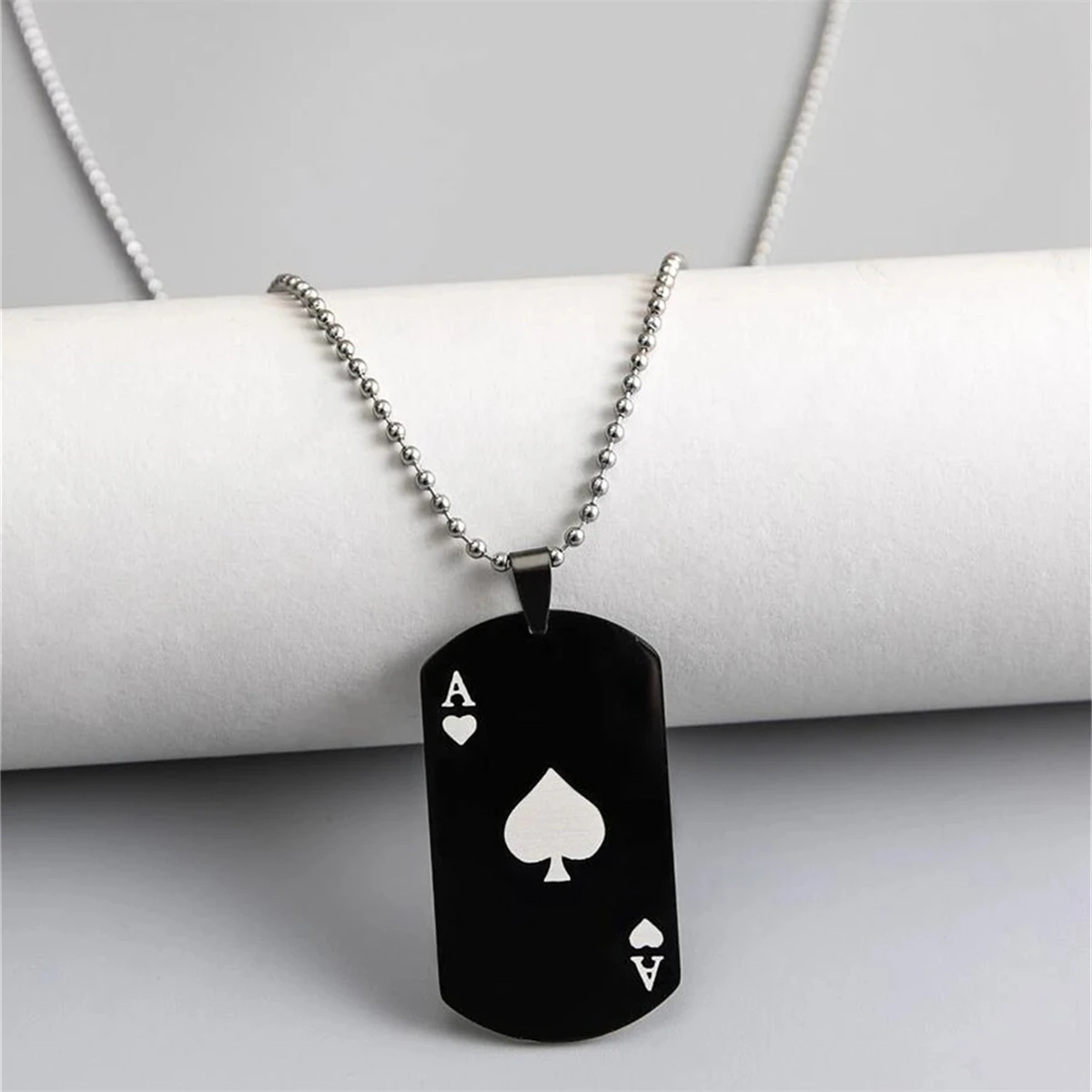 

Playing Card Ace of Spades Heart Pendant Necklace Necklaces Women Sweater Chain Fashion Jewelry collares para mujer colgantes