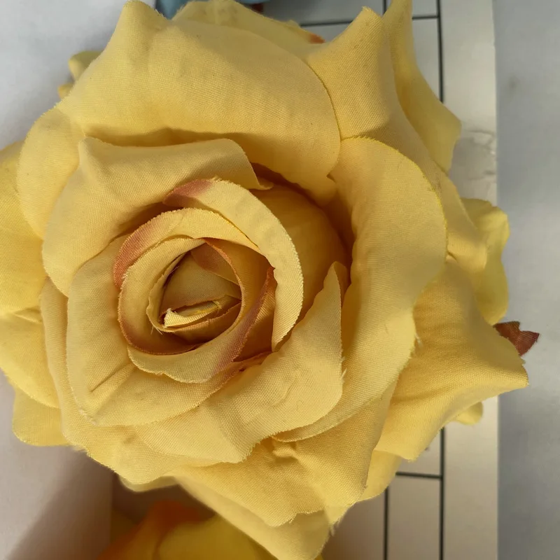 

Искусственная роза из хлопка