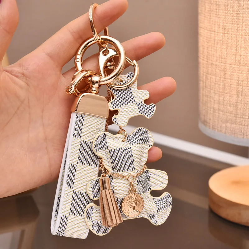 

Cute Ladies Keychain High-end Leather Personality Bear Men's Car Key Chains Pendant Friends Gifts Charm DIY llavero Accessories