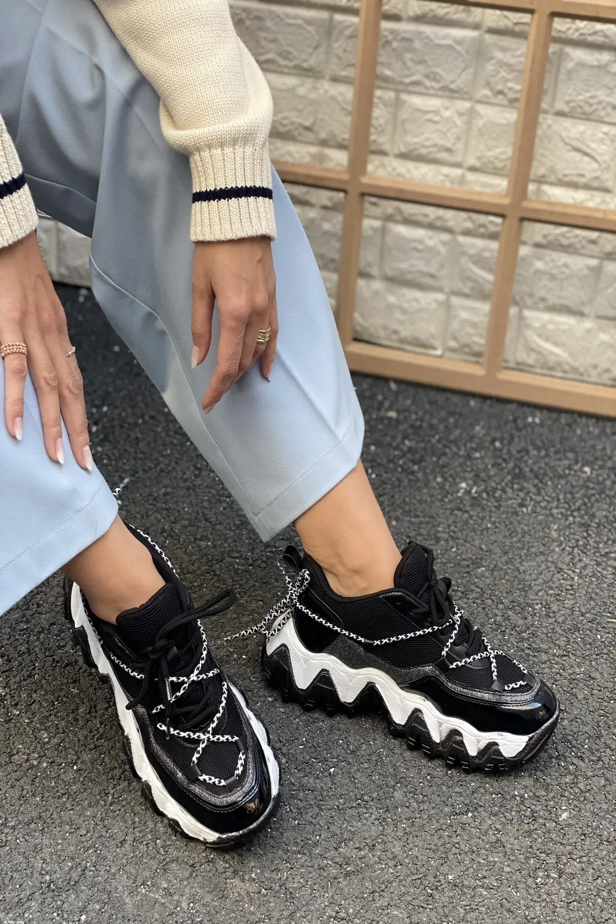 

Women Sneakers high base 2021 new fashion lightweight and high quality sport orthopedic