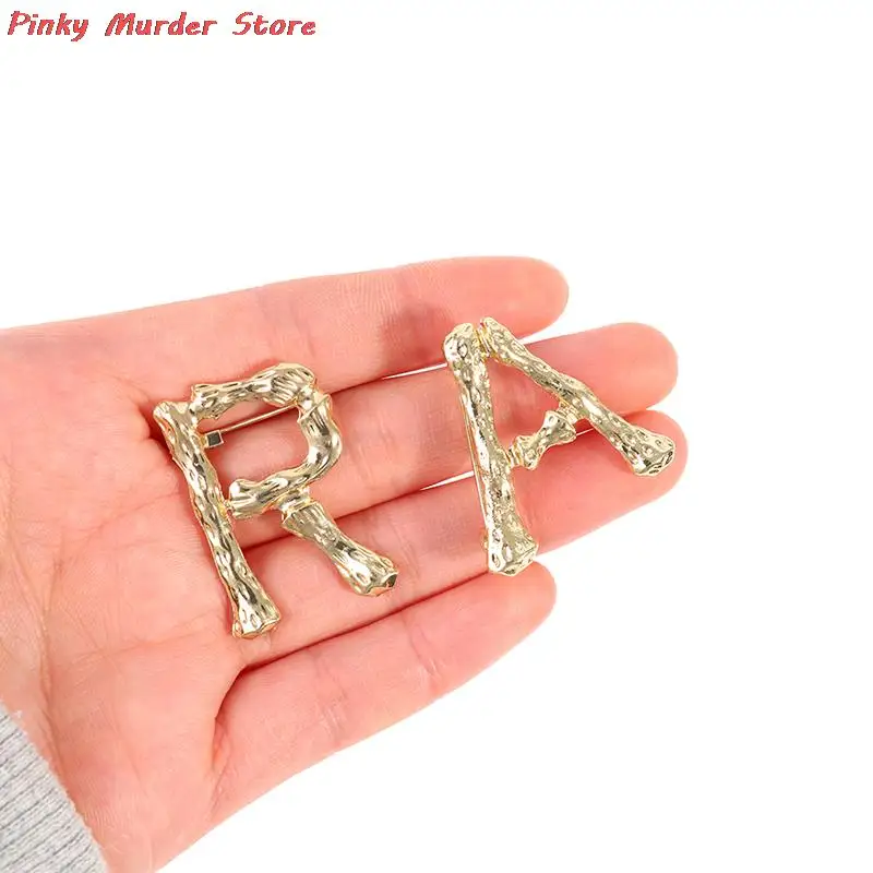 

ABFKORQ Letter Exquisite Brooch For Women Men Metal Pins Jewelry Accessories Christmas Gift Contracted Style Fashion Atmosphere