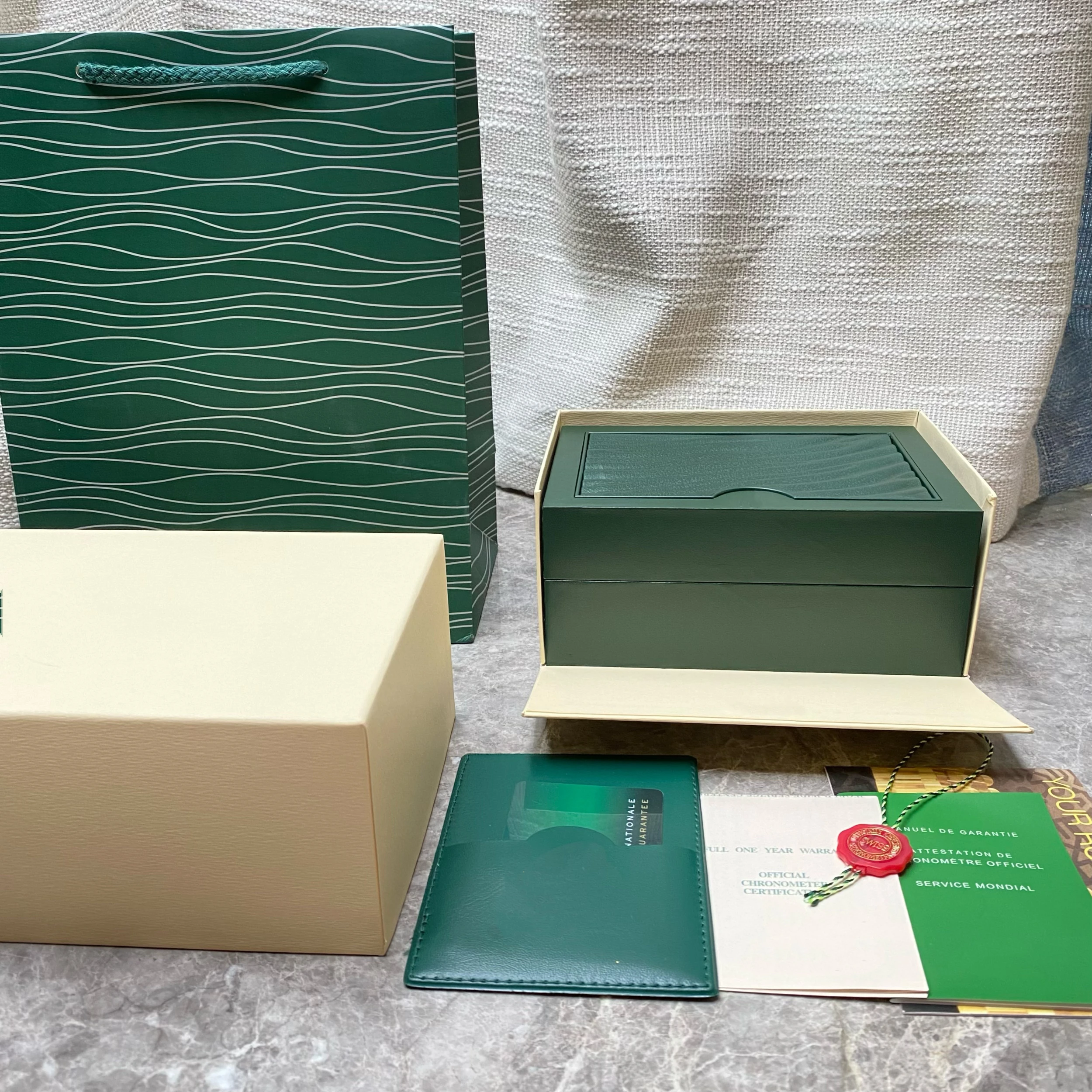 Factory Outlet Green With Original Wooden Watch Box And Papers Luxury Brand Case With Card Custom AAA Watches Gift