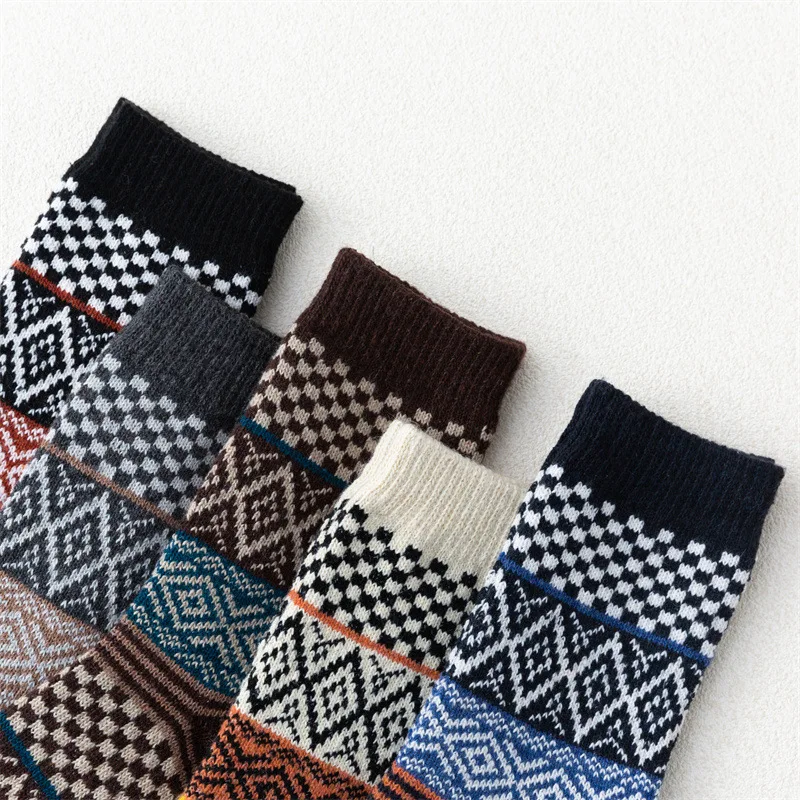 2021 Newest 5Pairs/lot Winter Warm Thicken Thermal Soft Casual Women Wool Socks Cashmere Home Snow Boots Home Floor Socks