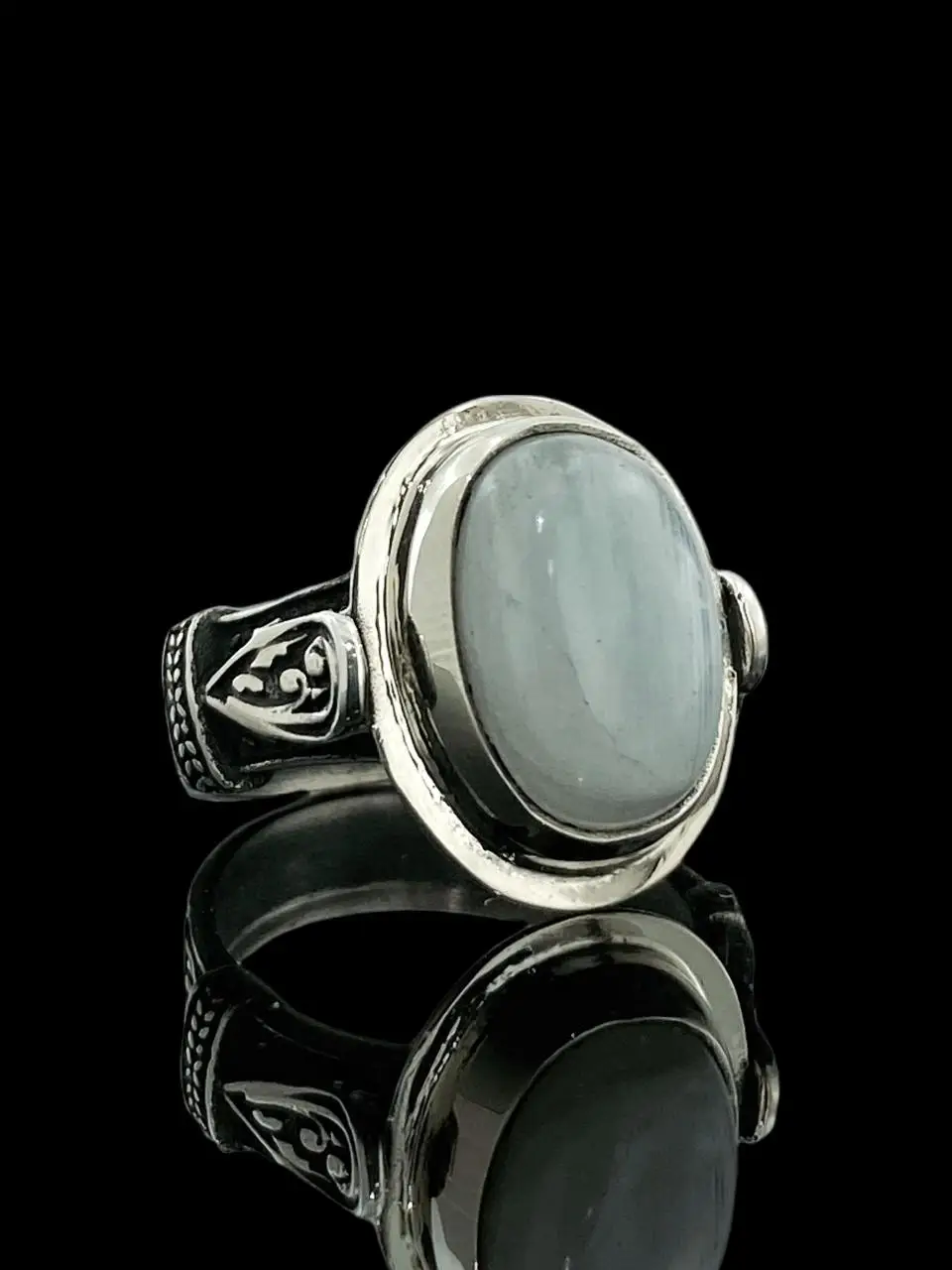 

Custom Design Hand Generation Moonstone Sterling 925 Silver Ring