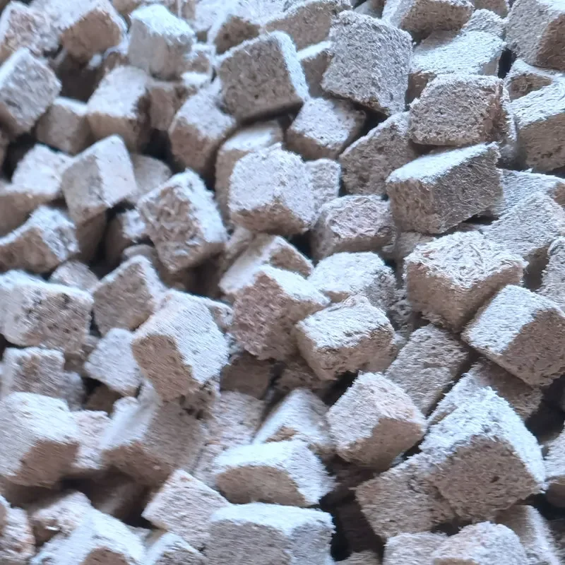 Высококачественный лиофилизированный червь красной крови корм для рыбы кубик