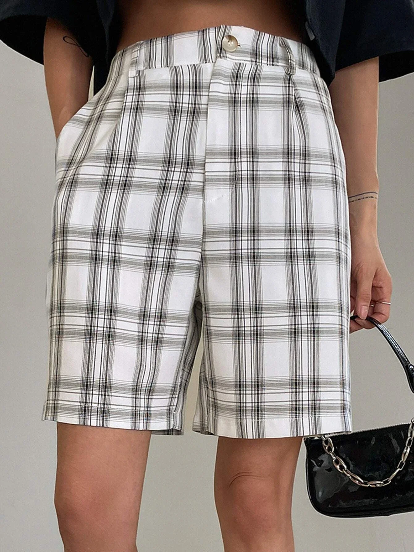 

Plaid Print Slant Pocket Shorts