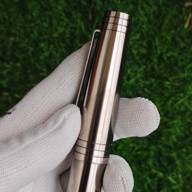 Фото New Oversized Giant Titanium Alloy Fountain Pen with Silver Metal Signature Pen Large Capacity with Ink Absorber,PK Wingsung 930 №2