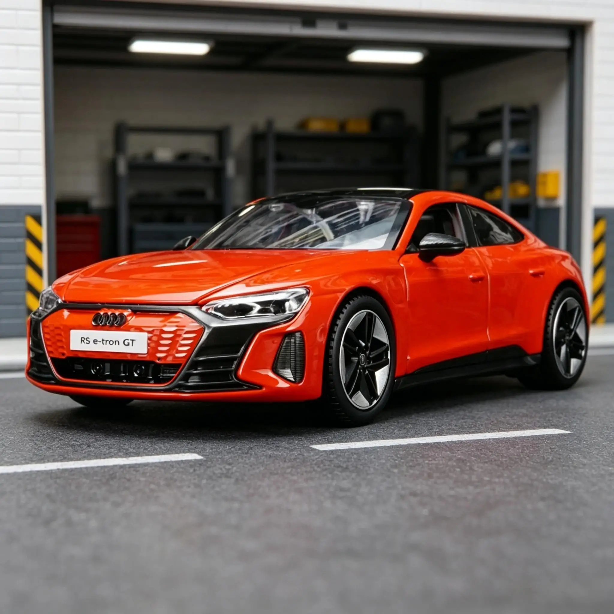 Фото Модель автомобиля Maisto 1:25, имитирующая Audi RS e-tron GT 2022 года, из сплава, с открывающимися дверями, богатой детализацией и тонкой отделкой. №1
