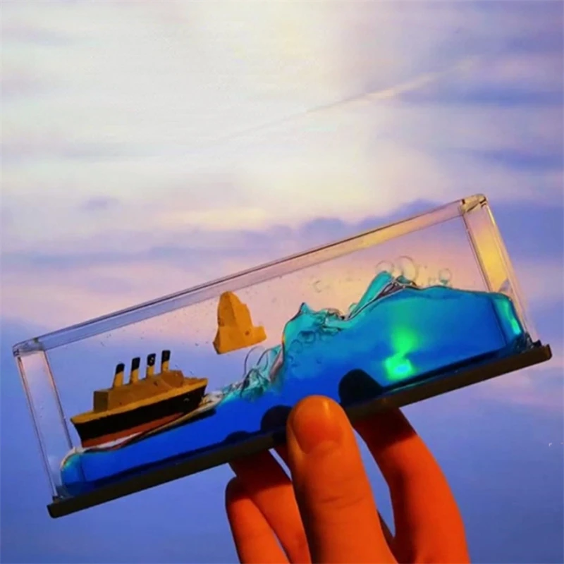 

Creative Cruise Ship Fluid Drift Ornaments Home Decoration Floating Titanic Fluid Ship Sea Office Table Decompression Ornaments